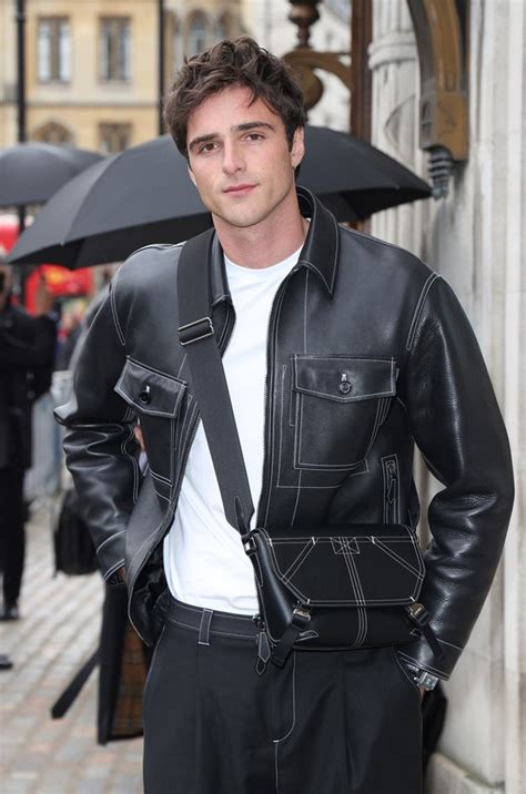 jacob elordi purses|jacob elordi daily mail.